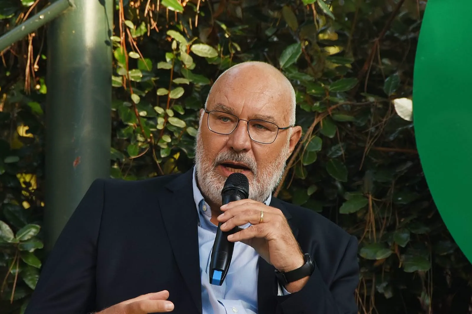 Durante il dibattito alla Versiliana